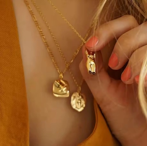 Wholesale 18k Gold Plated Personalized Female Body Art Jewelry Women Creative Abstract Face Human Body Pendant Necklace