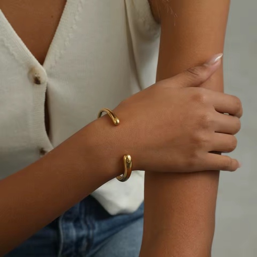 PVD Plated 18K Gold Adjustable Stainless Steel Waterproof Hypoallergenic Designer Brand High Polished Cuff Bangle Fashion