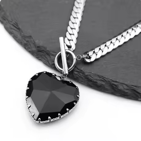 New Gothic Punk Red Heart Necklace Collar Women Silver Glass Love Pendant Necklace