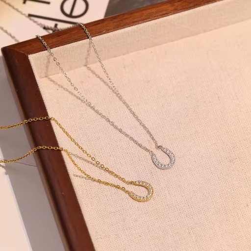 18K Gold Plated Stainless Steel Horseshoe Necklace Waterproof Hypoallergenic Dainty Chain Jewelry for Women