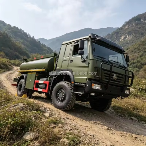 SINOTRUK HOWO Suitable for field operations 4x4 AWD Off Road Fuel Tanker Truck 5000L 8000L Diesel Water Tank Truck for Sale