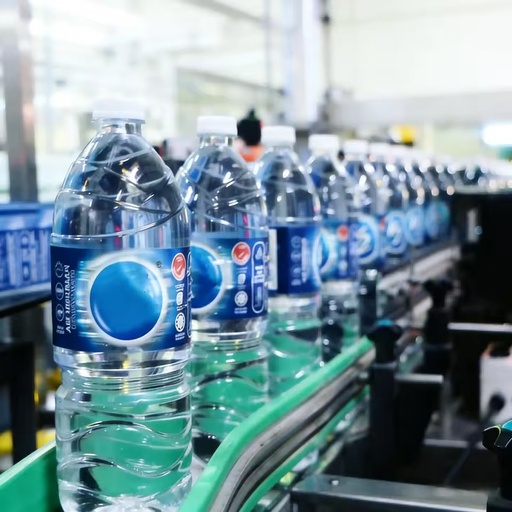 Precision High-Accuracy 5000BPH Automatic Liquid Filling Machine for 500ml/750ml/1.5L PET/Glass Bottles Water Oil Filling Plant