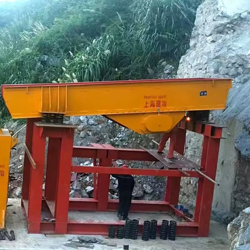 ZSW600*110 Vibrating Feeder-Heavy Duty Mining Feeder for Stone Crusher Rock Crushing Plant 200-550 T/h Capacity 1 Year