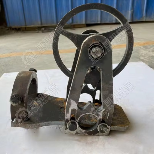 Factory Sale Automatic Charcoal Stick Cutting Device Roller Type Charcoal Rod Cutter for Sawdust Briquette Machine