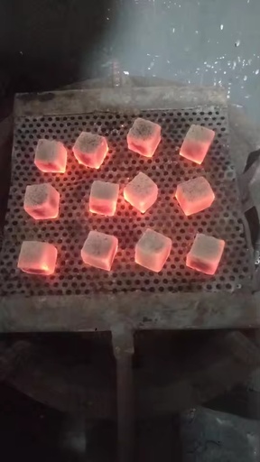 Cube design briquettes uplift the flavorful quality of this lavish shisha encounter.