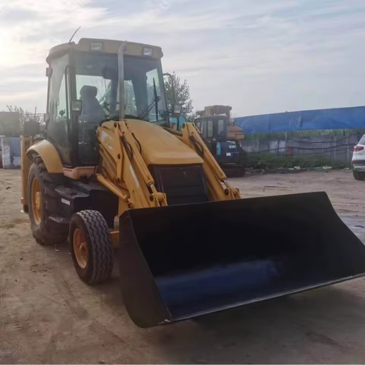 Excellent Condition Used 7.6-ton Backhoe Loader With Strong Digging Power and Stable Chassis for Mining Tasks