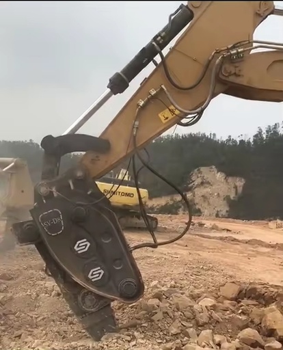 High-Strength Hydraulic Vibrating Rock Splitter for 70-85 Ton Excavators 9500kg Weight