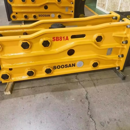 SB81A TOP TYPE BREAKER SUITABLE LARGE SCALE EXCAVATOR ATTACHMENTS WITH SPARES CHISELS HOSES TOOL BOX GAS CYLINDER